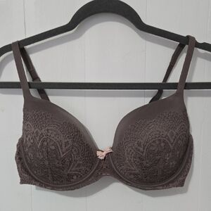 Victoria's Secret Lace Underwire Lined Demi 34DD